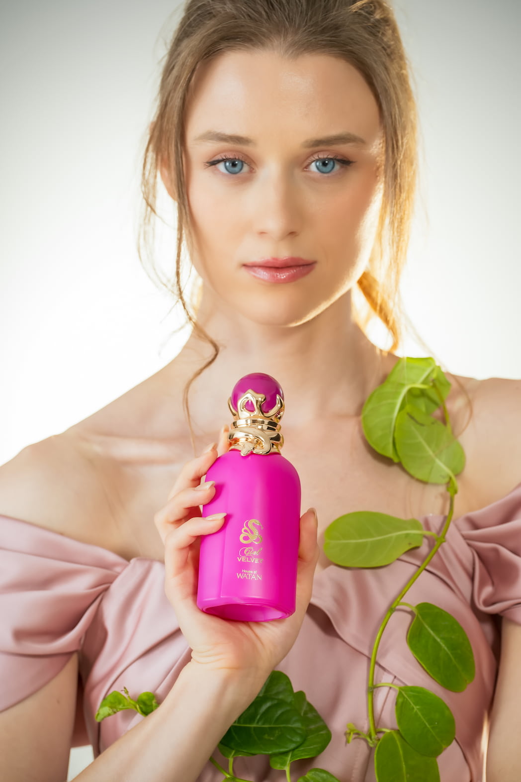 What Is Projection in Fragrance? A Master Perfumer's Technical Guide