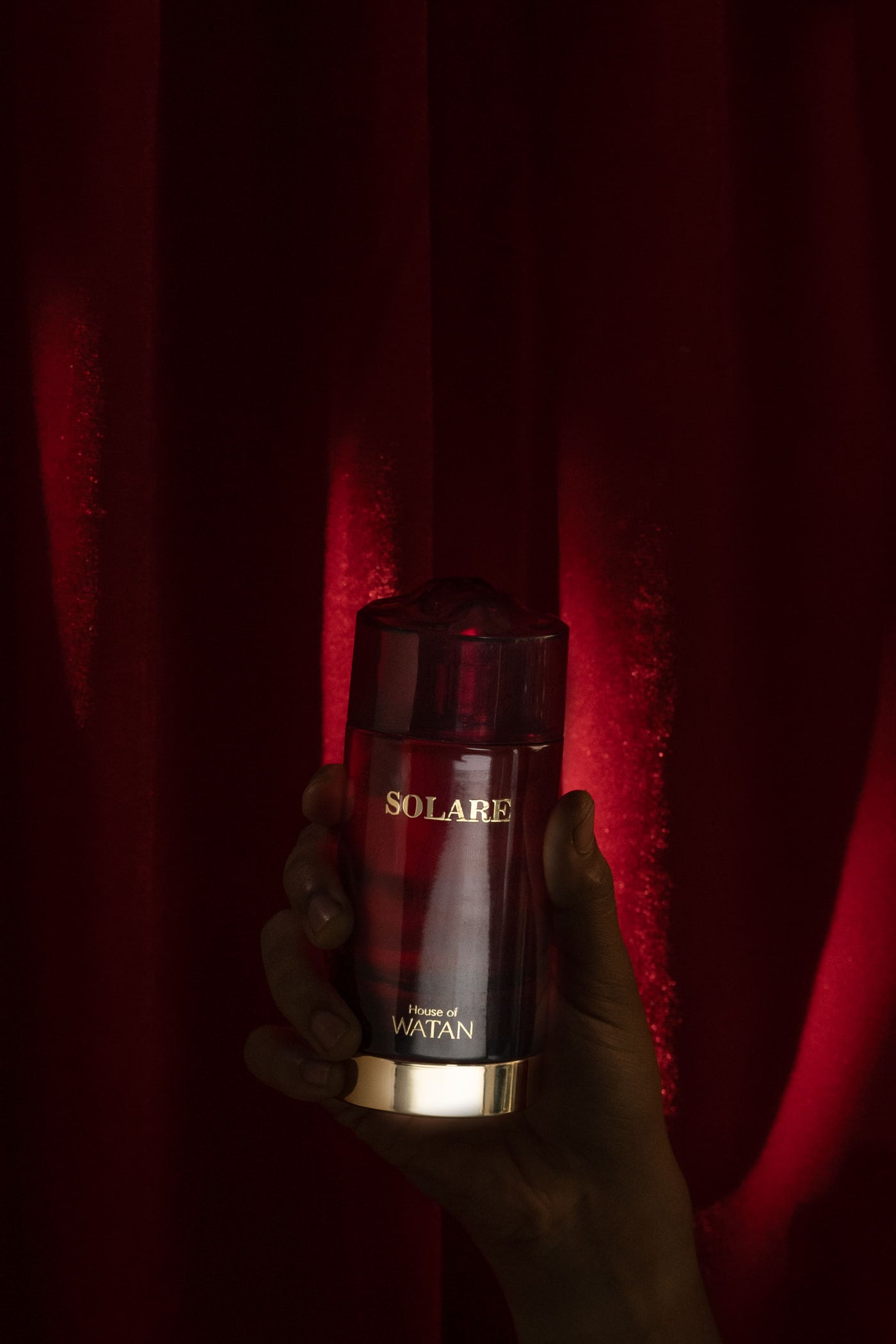Long Lasting Cologne Under 40 Pounds: A Perfumer's Guide to Performance on a Budget
