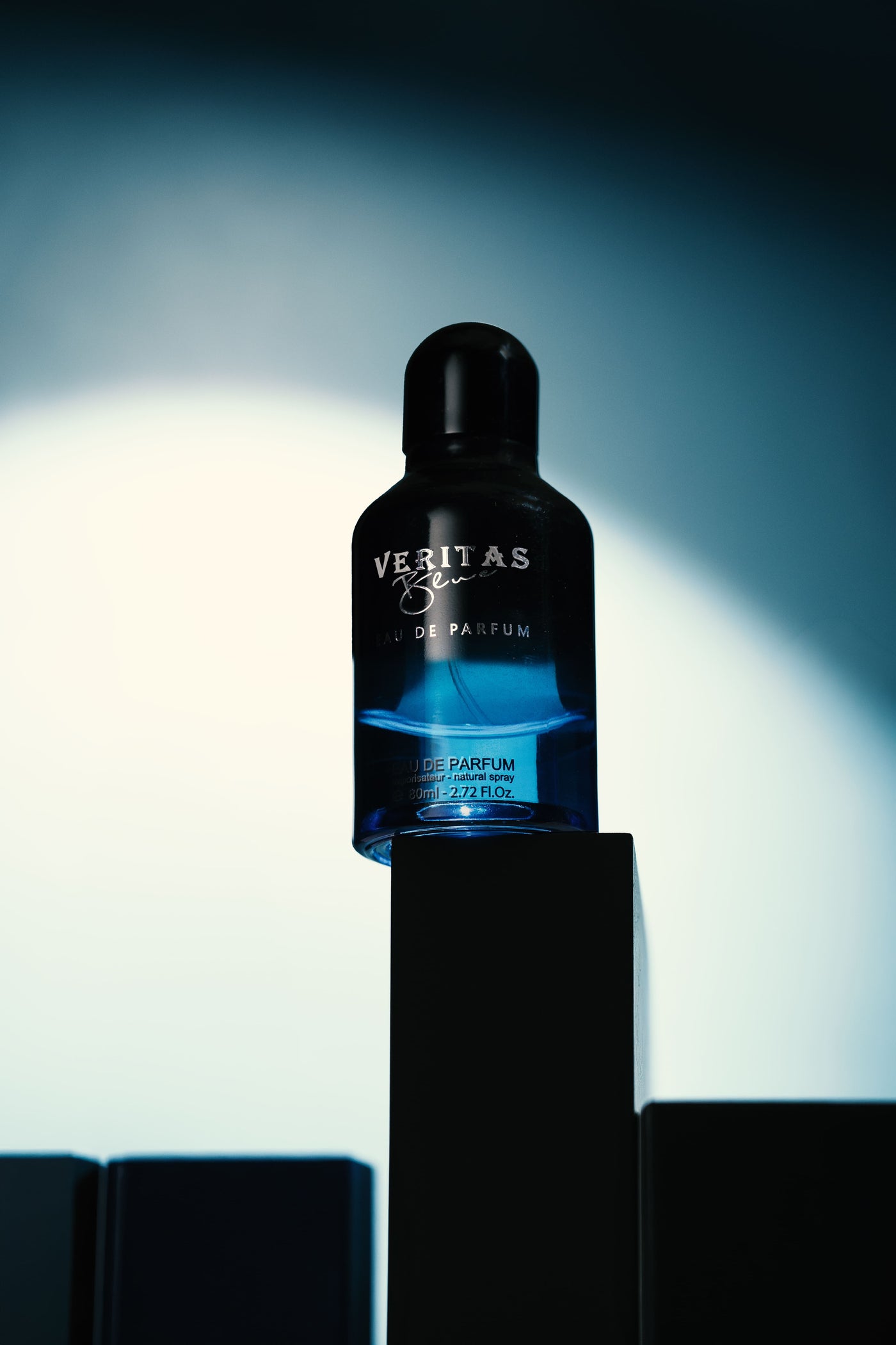 The Best Places to Spray Cologne (And the Three Mistakes That Kill Longevity Before You Leave the House)